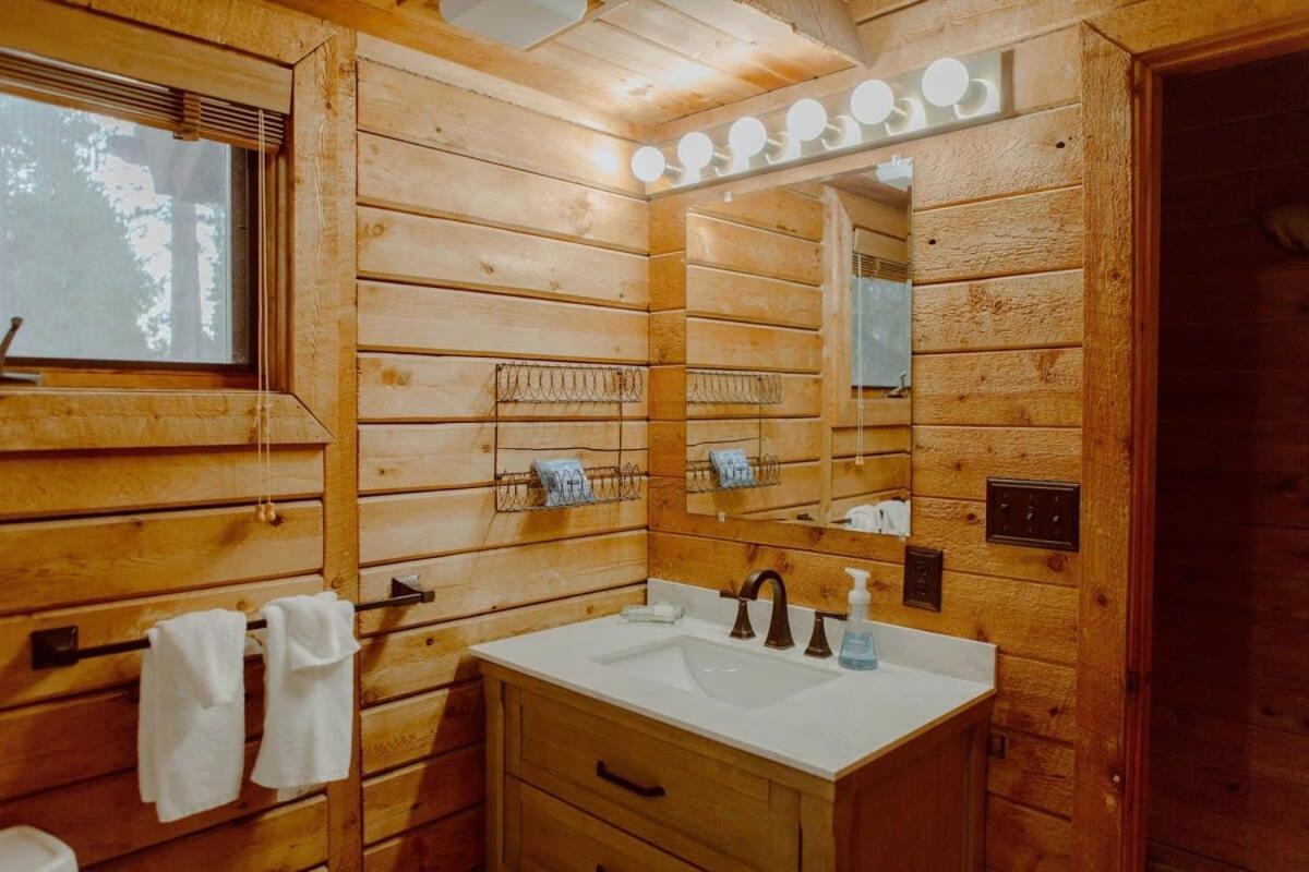 Crystal Mountain Cabin-Shuttle Pass Included! Thompsonville Exterior foto